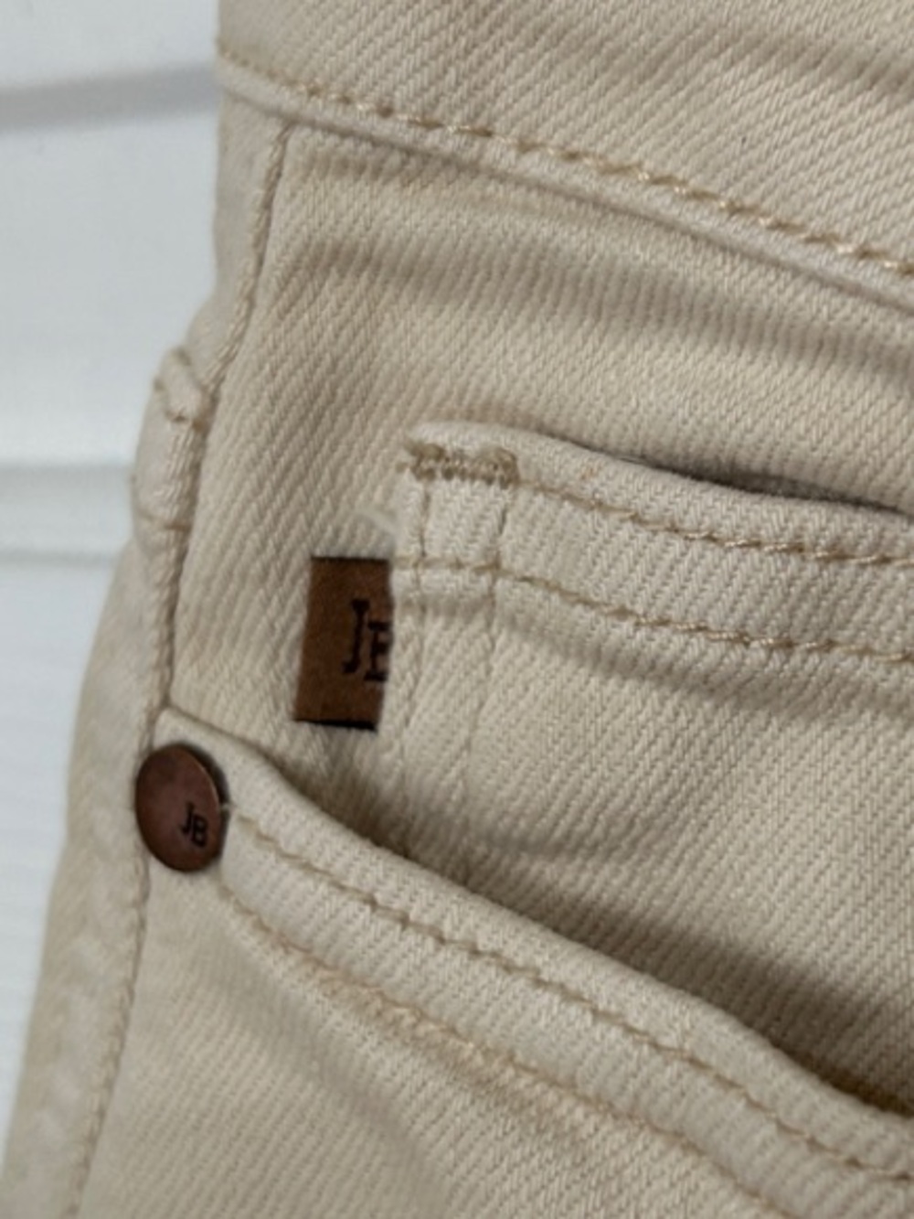 Judy Blue Garment Dyed Cream Beige Raw Hem Crop Jeans / Size 3 (26) - Picture 7 of 13